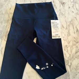 Special edition lululemon leggings with Hawaii logo. Wunder Train Hr tight 25”